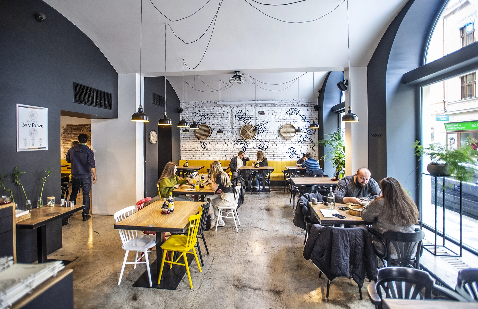 Interiér restaurace Letná
